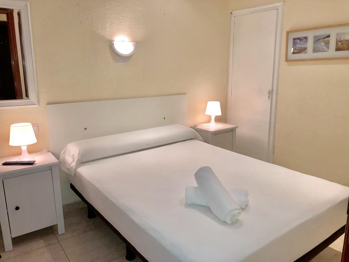 Hostal Arriaza Madrid Exteriör bild