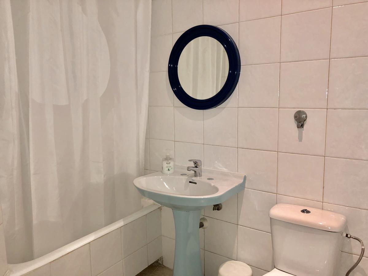 Hostal Arriaza Madrid Exteriör bild