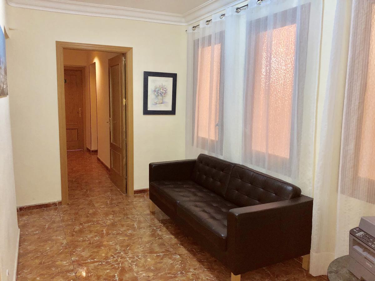 Hostal Arriaza Madrid Exteriör bild