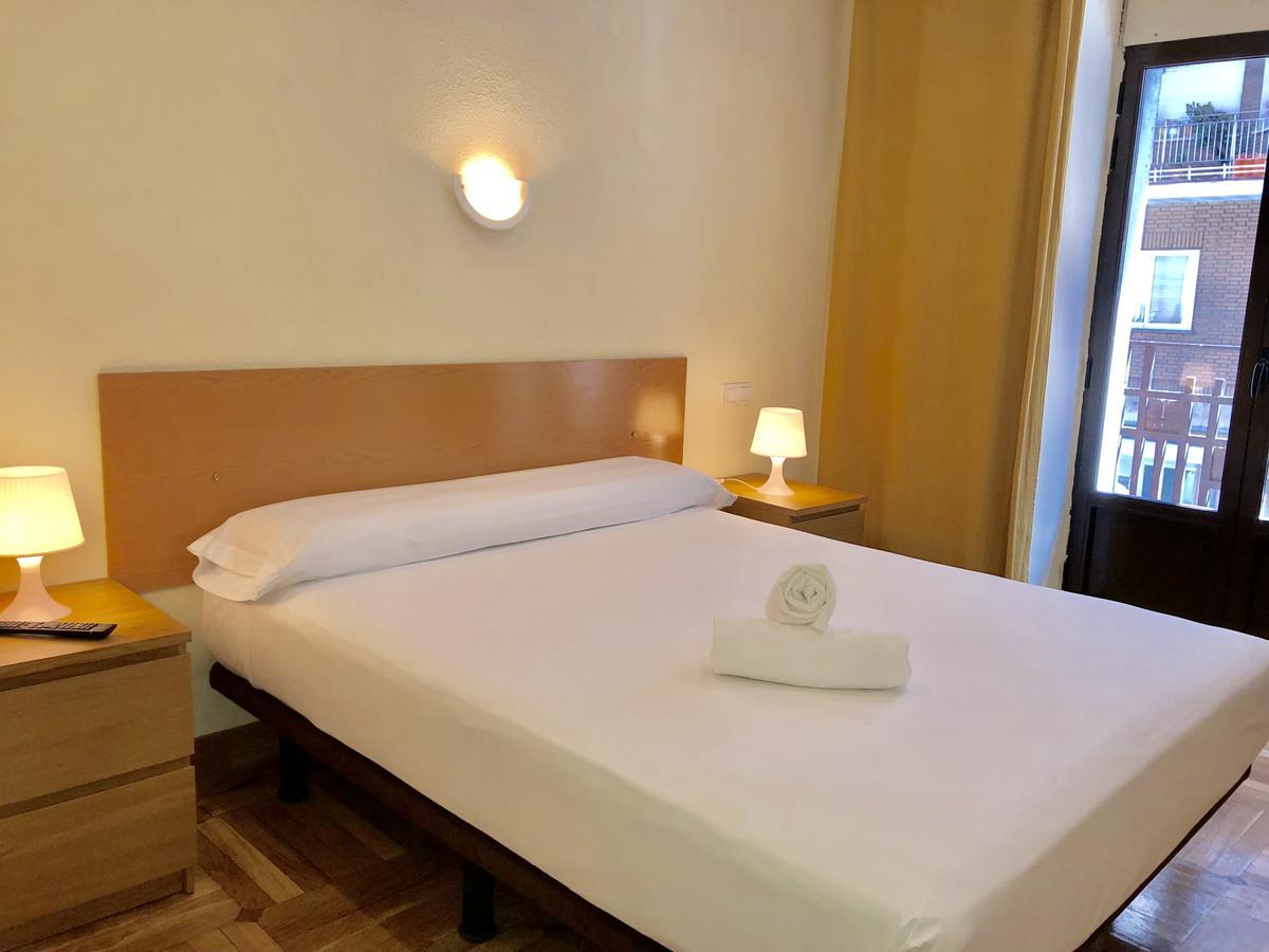 Hostal Arriaza Madrid Exteriör bild