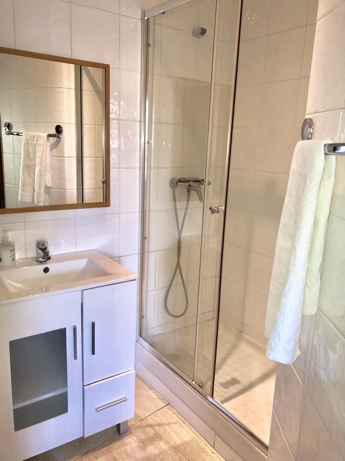 Hostal Arriaza Madrid Exteriör bild